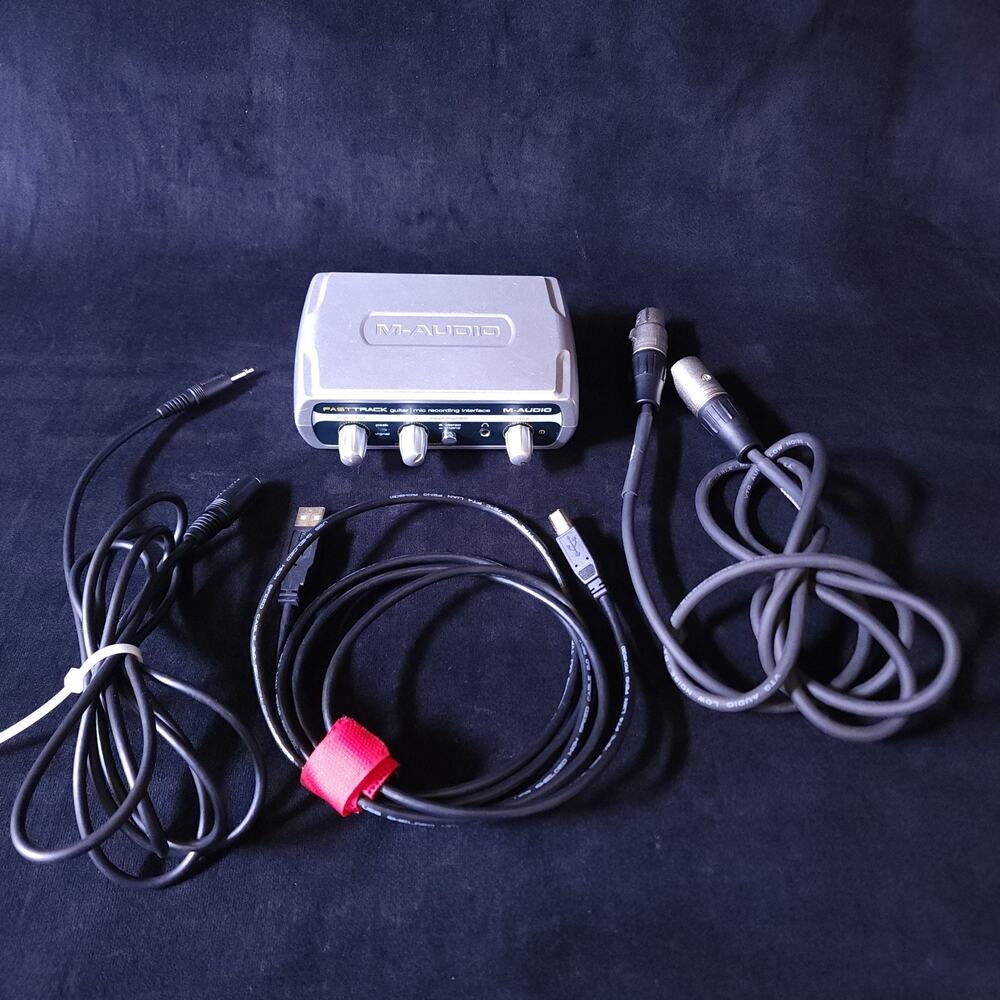 M-Audio Fast Track Guitar Instrument Mic Recording Interface Digital Audio w/USB